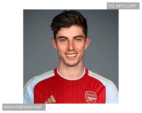 将发型塑造成足球明星的经典面容,展现个性与风格的完美结合 将发型塑造成足球明星的经典面容,展现个性与风格的完美结合