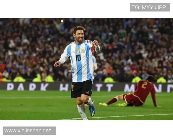 足球明星仰天呐喊背后的故事与情感揭秘 足球明星仰天呐喊背后的故事与情感揭秘