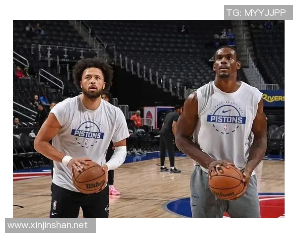 勇士与活塞激战三月二十五日赛季关键战役精彩回顾与分析 勇士与活塞激战三月二十五日赛季关键战役精彩回顾与分析