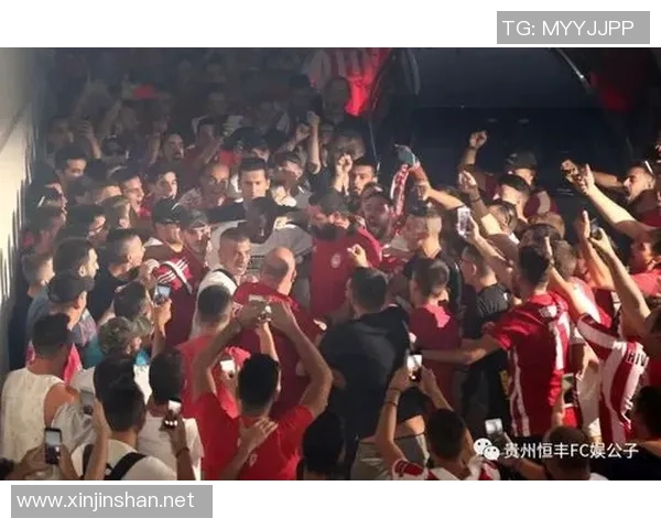 巴塞罗那主场迎战韦斯卡全力争胜展现球队实力与风采 巴塞罗那主场迎战韦斯卡全力争胜展现球队实力与风采