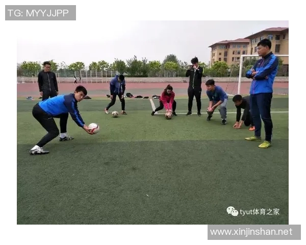 如何从零开始成为一名优秀的足球教练并提升执教能力